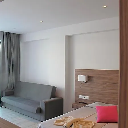 Fedrania Gardens فندق 2*