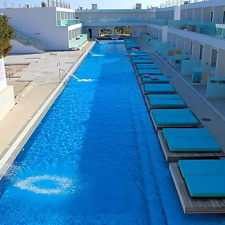 Fedrania Gardens أيا نابا