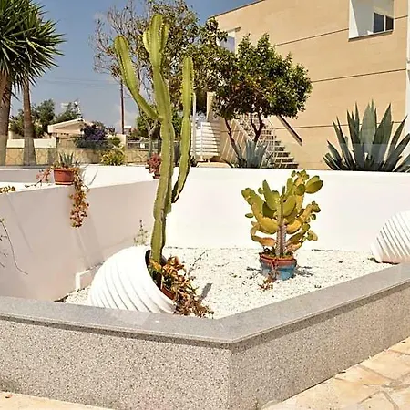 Fedrania Gardens 2*
