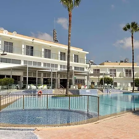 Fedrania Gardens Hotel 2*