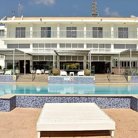 Fedrania Gardens فندق 2*